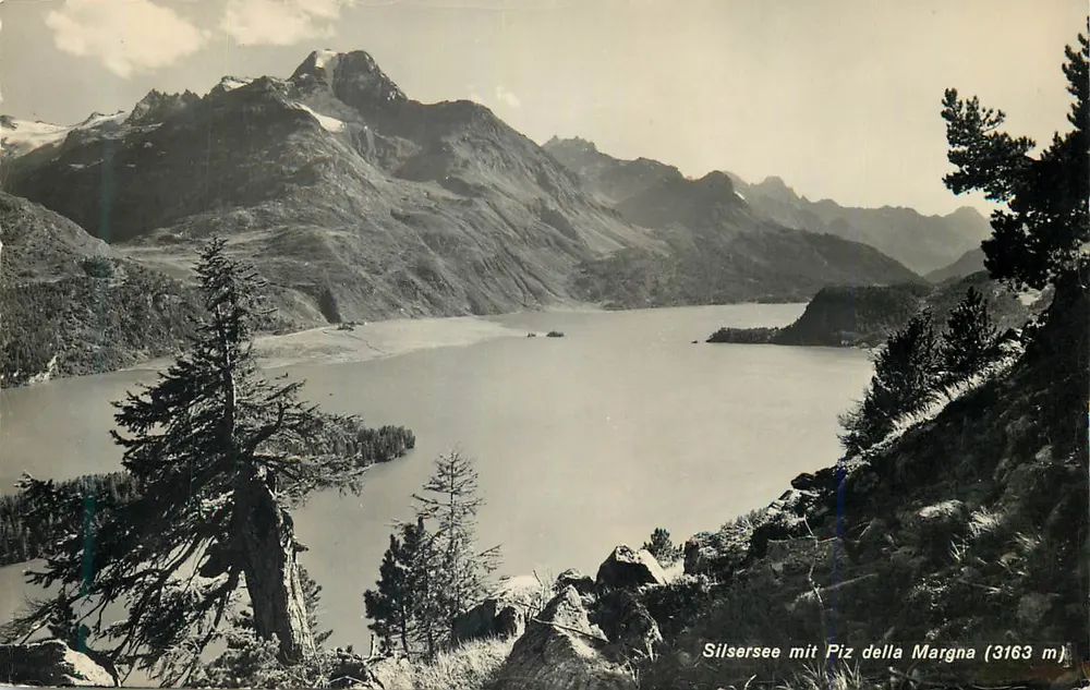 Silsersee com o Piz della Margna (3163 m) — vista alpina — editor e número de série ilegíveis - Frente